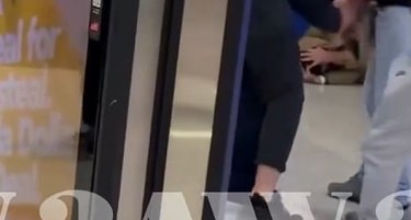 ПАНИКА ВО МЕЛБУРН - повторно напад во трговски центар во Австралија: маж украл нож во продавница и напаѓал посетители
