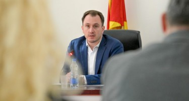 Андоновски против забрана за социјални мрежи како во Австралија: Родителите да внимаваат повеќе на децата!