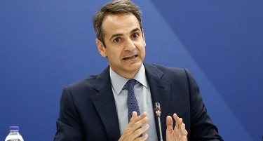 МИЦОТАКИС ЌЕ ГИ ВРАЌА МЛАДИТЕ ГРЦИ НА СЕЛО: Може ли ова да вроди со плод?