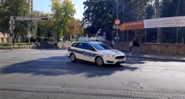 (ВИДЕО) УЖАС ВО ХРВАТСКА: На улична трка автомобил удри во луѓето