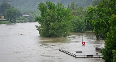 ПОПЛАВИ ВО ГЕРМАНИЈА: Најдени се уште две тела на настрадани