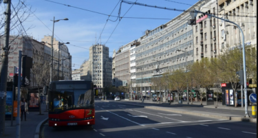 Припадник на Жандармеријата ранет пред амбасадата на Израел во Белград