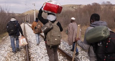 БРИТАНИЈА ИМ НУДИ НА МИГРАНТИТЕ ДА СЕ ПРЕСЕЛАТ НА БАЛКАНОТ: Еве кој е мистериозниот остров кој им го нудат