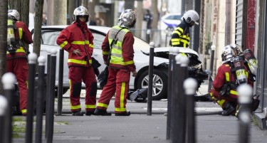 НЕКОЛКУ СТОТИНА ЛУЃЕ ВО МАСОВНО ПУКАЊЕ ВО ФРАНЦИЈА: 15-годишно дете се бори за живот