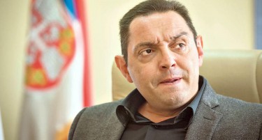 ВУЛИН: Само српскиот свет е бариера за „Голема Албанија“