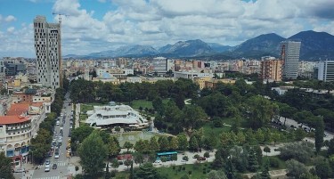 ОЧЕКУВААТ ДЕКА 2025 ГОДИНА ЌЕ БИДЕ ПОДОБРА: Aлбанија од туризмот заработила четири милијарди евра