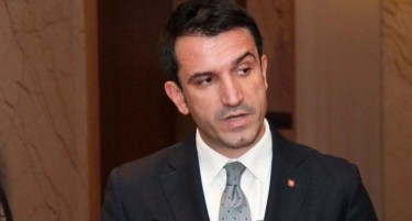 ОДАМ НА СОСТАНОЦИ ВО АМЕРИКА - градоначалникот на Тирана негира бегство, Бериша обвинува за „организирани дела“