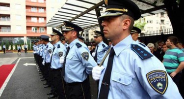 Полицајци протестираа, биле малтретирани за „Пулс“ и за смртта на Росица