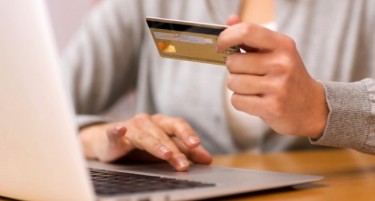 МАКЕДОНЦИТЕ НА ИНТЕРНЕТ НАЈМНОГУ ПОРАЧУВААТ ПРЕКУ БУКИНГ, НЕТФЛИКС, АМАЗОН - над 280 милиони евра свртени преку он лајн пазарењето