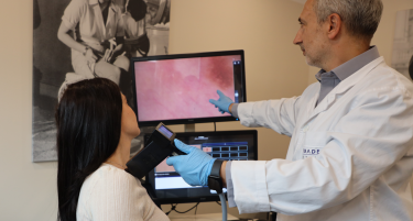 „АЏИБАДЕМ СИСТИНА“ ЈА ПРОДОЛЖУВА ТРАДИЦИЈАТА: 200 БЕСПЛАТНИ ПРЕГЛЕДИ НА БЕНКИ ПО ПОВОД МЕСЕЦОТ НА МЕЛАНОМОТ