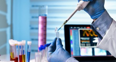 Трансплантација на коскена срцевина за карциноми и крвни заболувања кај деца во „Аџибадем“