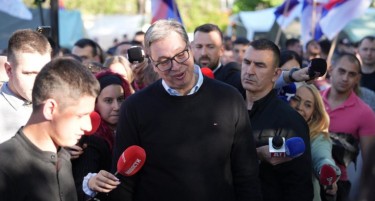 ВУЧИЌ СЕ НАЛУТИ: Студентите ги нарече „терористи“