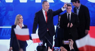 НАВРОЦКИ – СТРАСТВЕН АМАТЕРСКИ БОКСЕР И ФУДБАЛЕР, НО И СИЛЕН ПОДДРЖУВАЧ НА КАТОЛИЧКИТЕ ВРЕДНОСТИ: Десничарскиот историчар е нов претседател на Полска