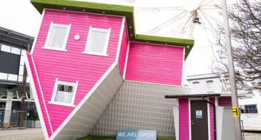 (ФОТО) КУЌА ПРЕВРТЕНА НАОПАКУ: Oва не е само туристичка атракција