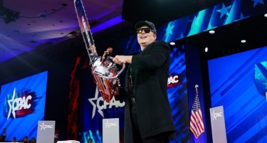 Маск најавува нова политичка партија во САД?