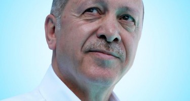 СЕ ПОЈАВИЈА ГЛАСИНИ ДЕКА ЕРДОГАН Е БОЛЕН: Турските власти експресно се јавија со одговор