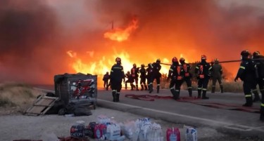 На грчкиот остров Хиос евакуирани 15 населби