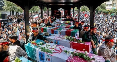 Масовно присуство на погребот во Иран на офицерите и научниците, се појави и Шамкани