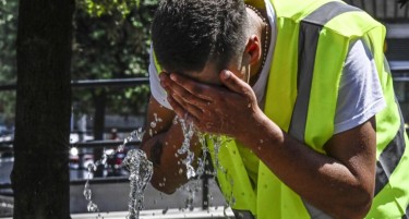 ТОПЛОТЕН БРАН ЈА ЗАФАТИ ЕВРОПА: Има и жртви