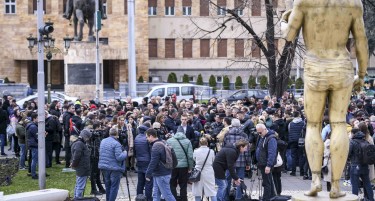 „Сакам да работам“ до коалициите Вреди и Европски фронт: Дали заради вашата политичка пресметка треба без егзистенција да останат 10 илјади луѓе?