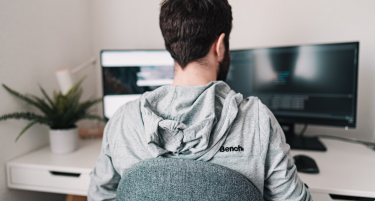 КОМПЈУТЕРЏИИТЕ НЕ СЕ СИМНУВААТ ОД ТРОНОТ – еве кои се највисоките ТОП пет плати, но и најниските пет плати