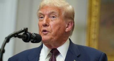 По заканите од Медведев: Трамп наредил две нуклеарни подморници да се распоредат во „соодветни региони“