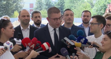 ЌЕ ИМ УКАЖЕМЕ НА МАРКЕТИТЕ КОИ ЦЕНИ ГИ ПОКАЧИЛЕ И ДЕКА НЕМА ДА ТОЛЕРИРАМЕ: Мицкоски најави мерки за училишна кошничка, за маркетите уште се вршат анализи