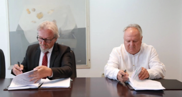 Потпишан колективен договор, вработените во ЈУ за социјална заштита добиваат повисока плата за 20 проценти