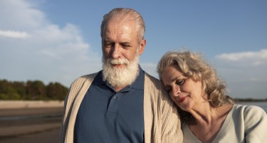 Kој живее подолго во ЕУ, жените или мажите?