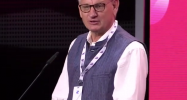 Дали Европа е загрозена од сценарио од 1938 година? Карл Билд дава драматично предупредување за преговорите за Украина