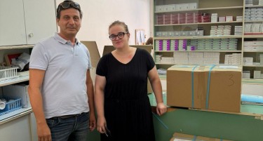 Грчката бизнис асоцијација донираше неопходни материјали на болницата во Кочани за поддршка на погодените од пожарот