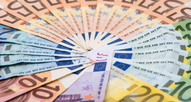 Плата и до 7.000 евра, а доволно е само средно образование