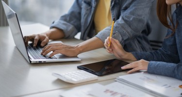 ЕВРОПСКАТА ЗЕМЈА ИМА ГОЛЕМ ПРОБЛЕМ: Следуваат многу отпуштања, најпогодени се работните места на младите