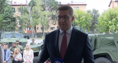 ТЕШКО Е, ТАКВИ СЕ ВРЕМИЊАТА: Мицкоски вели дека владата прави се за да го олесни животот на граѓаните