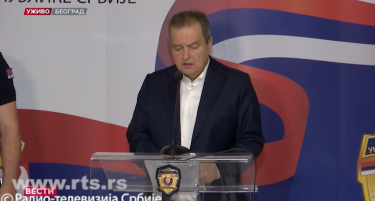 Дачиќ: Еден полицаец е повреден во Ваљево, досега се уапсени 18 лица, но бројот ќе се зголеми