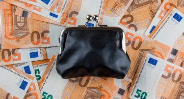 Странските работници ја поттикнаа економијата на еврозоната, вели Лагард