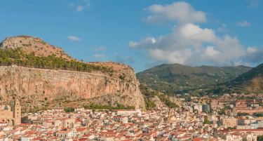 (ВИДЕО) Купила куќа со 17 соби на Сицилија за 27.000 евра