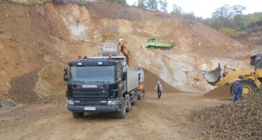 ТРИ КОНЦЕСИИ ЗА ЕКСПЛОАТАЦИЈА НА МИНЕРАЛНИ СУРОВИНИ ЕДНОСТРАНО РАСКИНАТИ: Министерството за енергетика и Владата ги засилуваат контролите