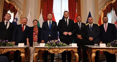 Димитриеска-Кочоска во Загреб, Потпишан Меморандумот за разбирање и соработка насочена кон развој на пазарите на капитал во земјите од Централна и Југоисточна Европа