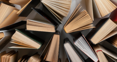 Тие имаат највисок данок на книги во светот - сега го укинуваат