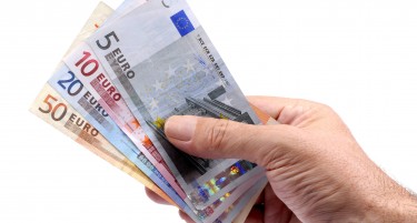 Oбјавени се најнови податоци - колку заработуваат Црногорците?