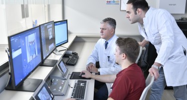 Вештачката интелигенција ги подобрува резултатите од лекувањето рак во „Аџибадем“