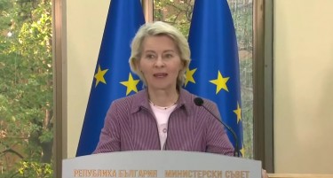 ВИДЕО: АВИОНОТ НА ФОН ДЕР ЛАЈЕН ОСТАНАЛ БЕЗ НАВИГАЦИЈА - Прстот вперен кон Русија