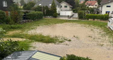 Невреме ја зафати и Швајцарија, гром запали куќа