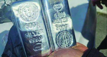 СРЕБРОТО ГО „СЛЕДИ“ ЗЛАТОТО: вредноста со силен раст, инвеститорите бараат безбедни засолништа за капиталот