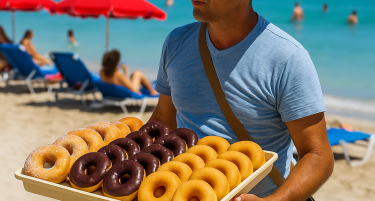 СНИМКА ШТО ЈА ЗГРОЗИ ЈАВНОСТА: Еве каде се прават познатите крофни што се продаваат на плажа на Јадранот