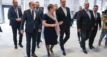 Премиерот Мицкоски го посети логистичкиот центар на Лидл – инвестиција од 115 милиони евра