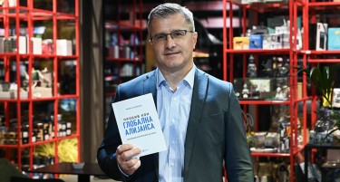 Лазар Еленовски: Во книгата „Пробив кон глобална алијанса“ ги откривам непознатите познати на НАТО