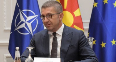 „БИ САКАЛЕ ДА СЕ ПРЕТСТАВИМЕ КАКО ВЛАДА КОЈА Е ОРИЕНИТРАНА КОН БИЗНИСОТ“: Мицкоски вели дека го ослободил бизнисот од политички притисоци