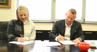 „Алкалоид“ АД Скопје и Институт за јавно здравје потпишаа Меморандум и Договор за соработка